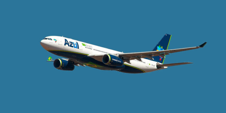 Após uma queda de mais de 20% nas ações, os analistas recomendam comprar Azul (AZUL4)