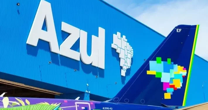 Embora a ação da Azul (AZUL4) tenha perdido 50% na B3 em 2024, os analistas do banco ainda acreditam que a ação da Azul pode subir na B3