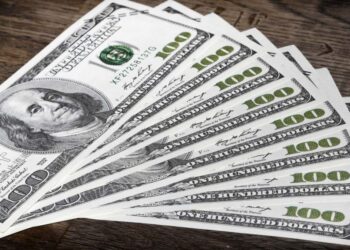 Indicação de Galípolo no comando do BC e força externa impulsiona o dólar em 1%