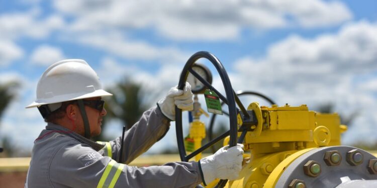 Política de transição energética, chamada de “Pastel de vento”, chega ao fim, e no caso do gás