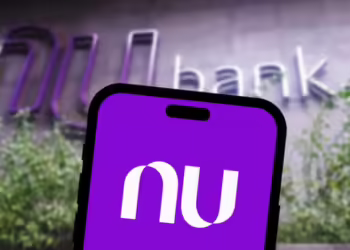 CEO global e fundador da Nubank (ROXO34), vende 31 milhões de ações do banco