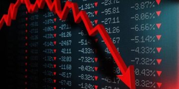 Após superar a marca dos 137 mil pontos, Ibovespa fecha em queda, enquanto o dólar aumenta