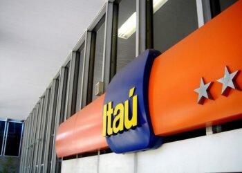 No segundo trimestre de 2024, Itaú (ITUB4) lucrou R$ 10 bilhões, superando as expectativas