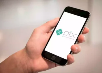 Banco Central anuncia alterações no funcionamento do Pix em celulares