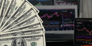 Bolsa e Dólar: um dia de alta e baixa após o caos da “Black Monday”