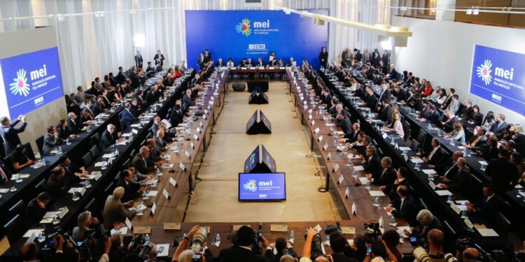 Reunião da diretoria plena da CNI é realizada pela Fiec em Fortaleza pela primeira vez