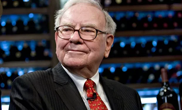 Ao fazer compras, Warren Buffett aposta R$ 2,6 bi em duas novas ações