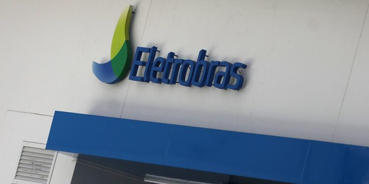 A Eletrobras aprovou o financiamento de até R$ 5,4 bilhões em debêntures