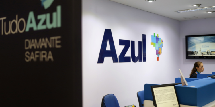 Azul (AZUL4) projeta um aumento de 7% na receita líquida até 2024