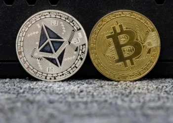 JPMorgan afirma que equiparar ETFs de Bitcoin e Ethereum é como comparar os benefícios com os problemas
