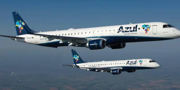 Azul (AZUL4) projeta uma receita de cerca de 20 bilhões de dólares em 2024, um aumento de 7%