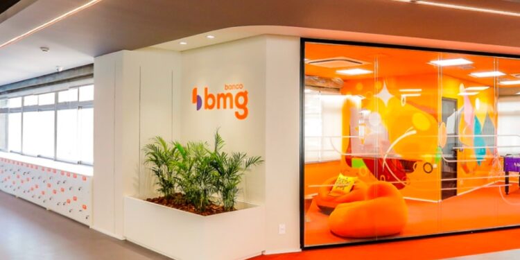 Bmg (BMGB4) vende Bmg Seguros para Daycoval
