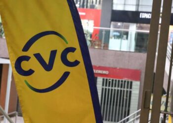 A CVC (CVCB3) renegocia dívidas e fecha um acordo com o objetivo de alongar vencimentos e diminuir os juros de debêntures