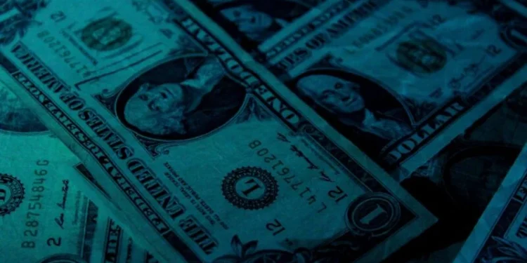 Eleições nos Estados Unidos podem fortalecer o dólar com impactos globais potenciais