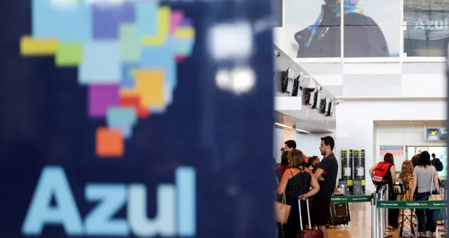 A recuperação judicial da Azul (AZUL4) foi abandonada? Compreenda a razão pela qual as ações aumentaram 20%