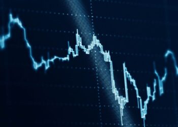 Ibovespa recua com a Petrobras (PETR4) e a expectativa de um aumento na Selic; o dólar recua para R$ 5,46 após a redução dos juros nos Estados Unidos
