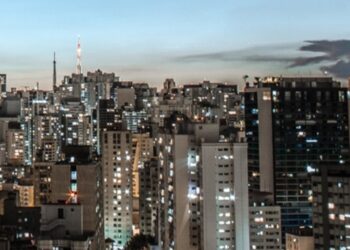 Após corte em dividendos, MXRF11 negocia mais de 2 milhões de cotas; IFIX começa setembro com queda
