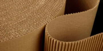 Gera papelão com dinheiro na mão: a produção de caixas, acessórios e chapas de papelão ondulado no Brasil bateu recorde devido ao aquecimento econômico
