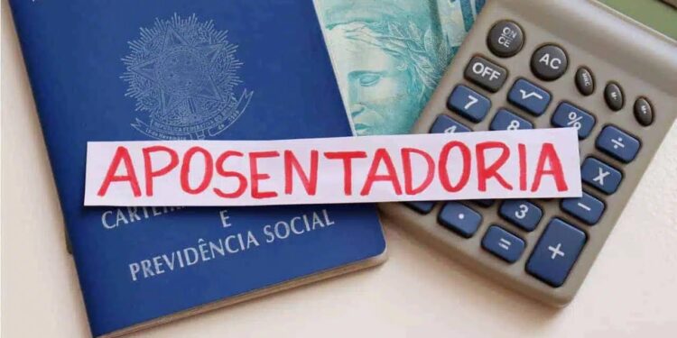 Como a aposentadoria dos cearenses é influenciada pelo envelhecimento acelerado da população?