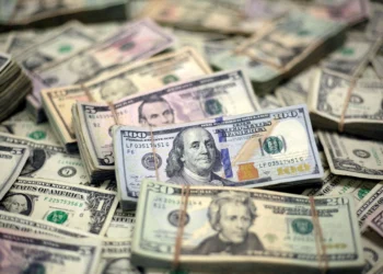 Por que a cotação do dólar está em alta e quais são as projeções do mercado?