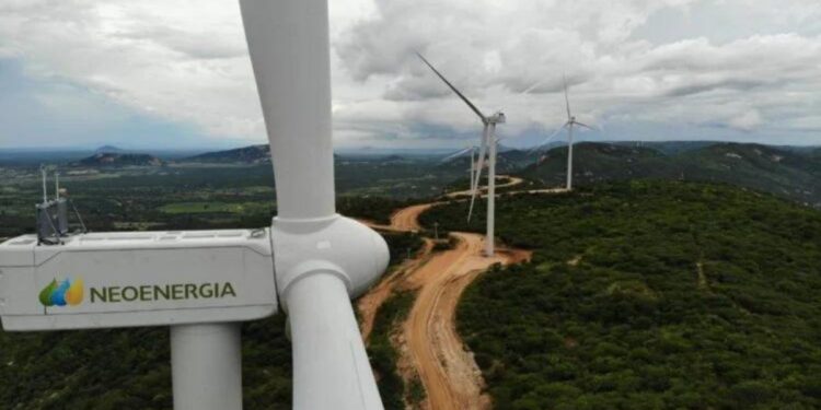 Neoenergia (NEOE3) obteve um lucro de R$ 841 milhões no terceiro trimestre, um decréscimo de 46% na comparação anual