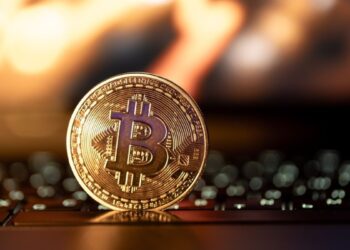 Bitcoin (BTC) supera o valor de R$ 400 mil e procura estabelecer um novo recorde de valor em dólar