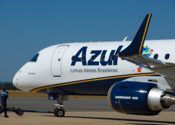 Azul (AZUL4): um financiamento extra altera as regras para a companhia aérea?