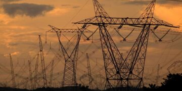 A Âmbar afirma que só irá assumir a Amazonas Energia se a decisão judicial estiver estabilizada até o final deste ano
