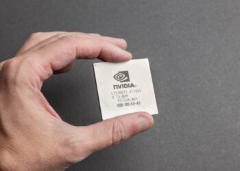 A Amazon vai ‘enfrentar’ a Nvidia? A grande tecnologia está fazendo grandes investimentos na criação de chips de inteligência artificial; entenda o porquê