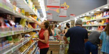 Em outubro, a cesta básica de Fortaleza registra um aumento de 4,13%, a maior elevação do Nordeste