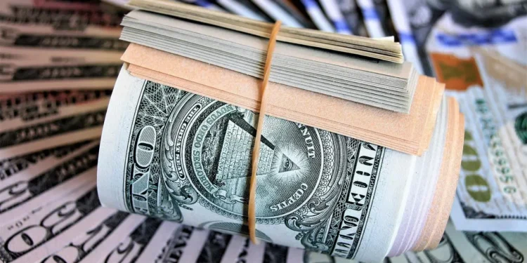 O dólar encerrou o dia em alta, cotado a R$ 5,79, em um dia de “Trump Trade” e atenção ao fiscal brasileiro