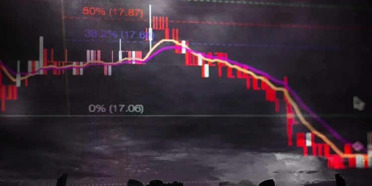 Ibovespa cai à espera de um pacote fiscal, mas Nova York e Petrobras (PETR4) amenizam as perdas; o dólar avança para R$ 5,81
