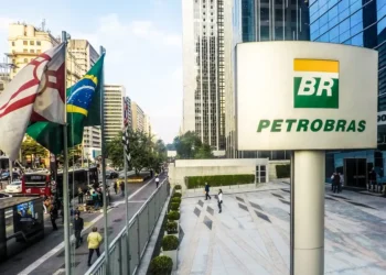 Petrobras (PETR4) reitera seu compromisso de retomar o investimento em etanol através de alianças estratégicas