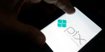 Pix promove inclusão financeira e maior oferta de serviços bancários