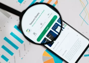 Selic avança para 11,25%: Quais são as implicações para os investidores de ações, renda fixa e fundos de investimento?