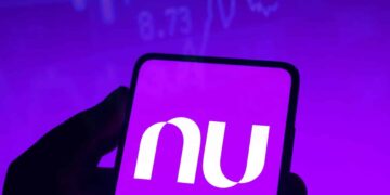 Nubank divulga um comunicado crucial para quem está com o nome sujo no Brasil