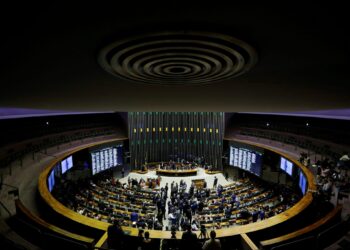 Aprovado o imposto de 15% sobre o lucro de multinacionais pela Câmara