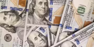 O dólar encerrou o último dia em baixa, cotado a R$ 6,046, influenciado por declarações de Haddad e informações dos Estados Unidos