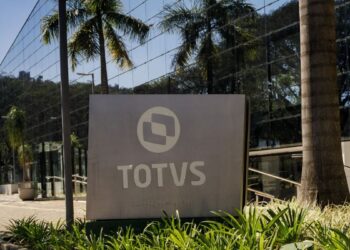 Totvs (TOTS3): UBS BB eleva a recomendação de compra e prevê um aumento de 31% nas ações por duas razões