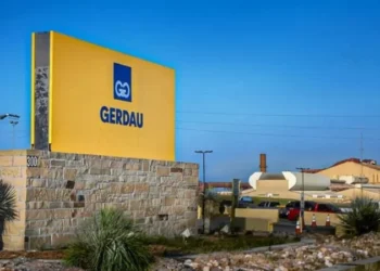 Na Gerdau (GGBR4): a empresa vai erguer um parque de energia solar no valor de R$ 1,3 bilhão em Goiás