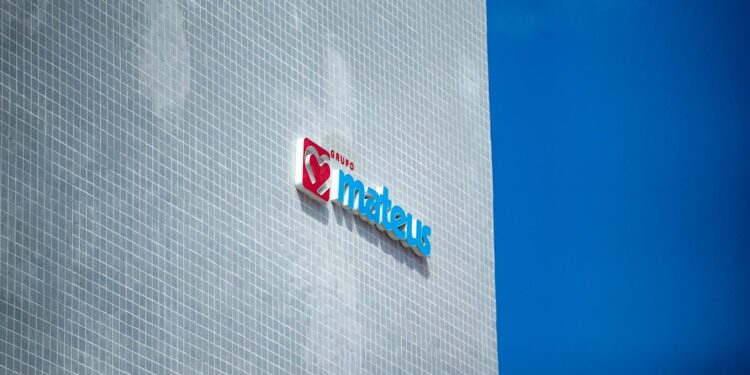 O Grupo Mateus adquiriu a rede pernambucana Novo Atacado por aproximadamente 380 milhões de reais