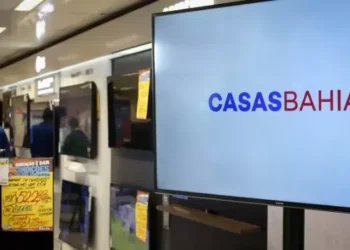 Casas Bahia: administração prevê um crescimento significativo nas vendas em 2025, porém alerta para o efeito da Selic