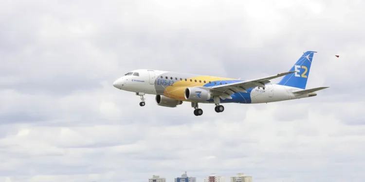 O BNDES aprovou um financiamento de R$1,1 bilhão para a exportação de oito jatos da Embraer