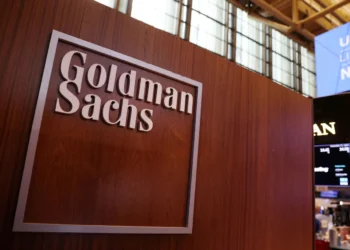 O CEO do Goldman Sachs afirma que a companhia pode considerar a negociação de bitcoin e ether se as normas dos Estados Unidos forem alteradas