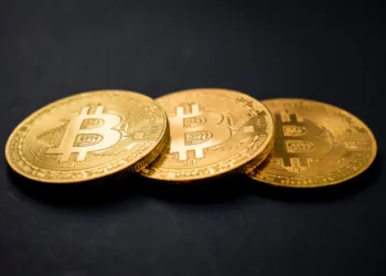 Bitcoin retornou do período de descanso? Criptomoeda supera os 100 mil dólares pela primeira vez em 2025