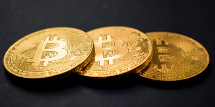 Bitcoin retornou do período de descanso? Criptomoeda supera os 100 mil dólares pela primeira vez em 2025