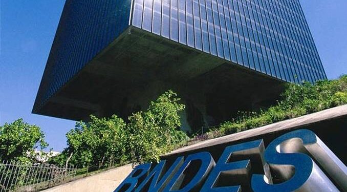 O BNDES concedeu R$1 bilhão para o projeto de etanol 2G da Raízen (RAIZ4)