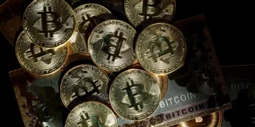 Bitcoin cai novamente e atinge a marca de US$ 94 mil