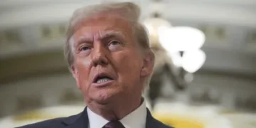 Trump pretende investir US$ 1 trilhão com a Arábia Saudita