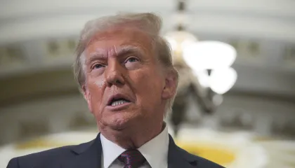 Trump pretende investir US$ 1 trilhão com a Arábia Saudita